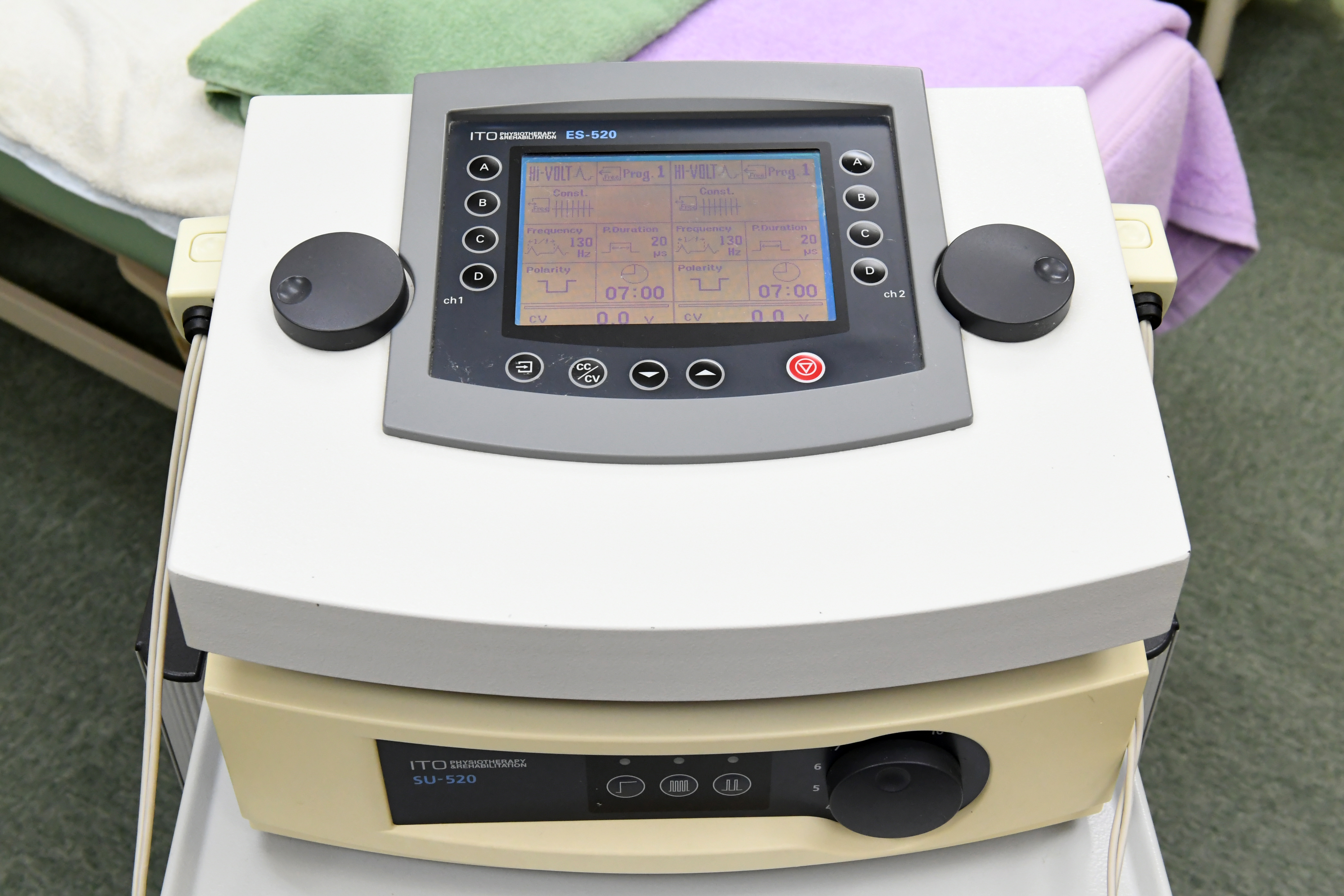 総合刺激装置 ES-520
