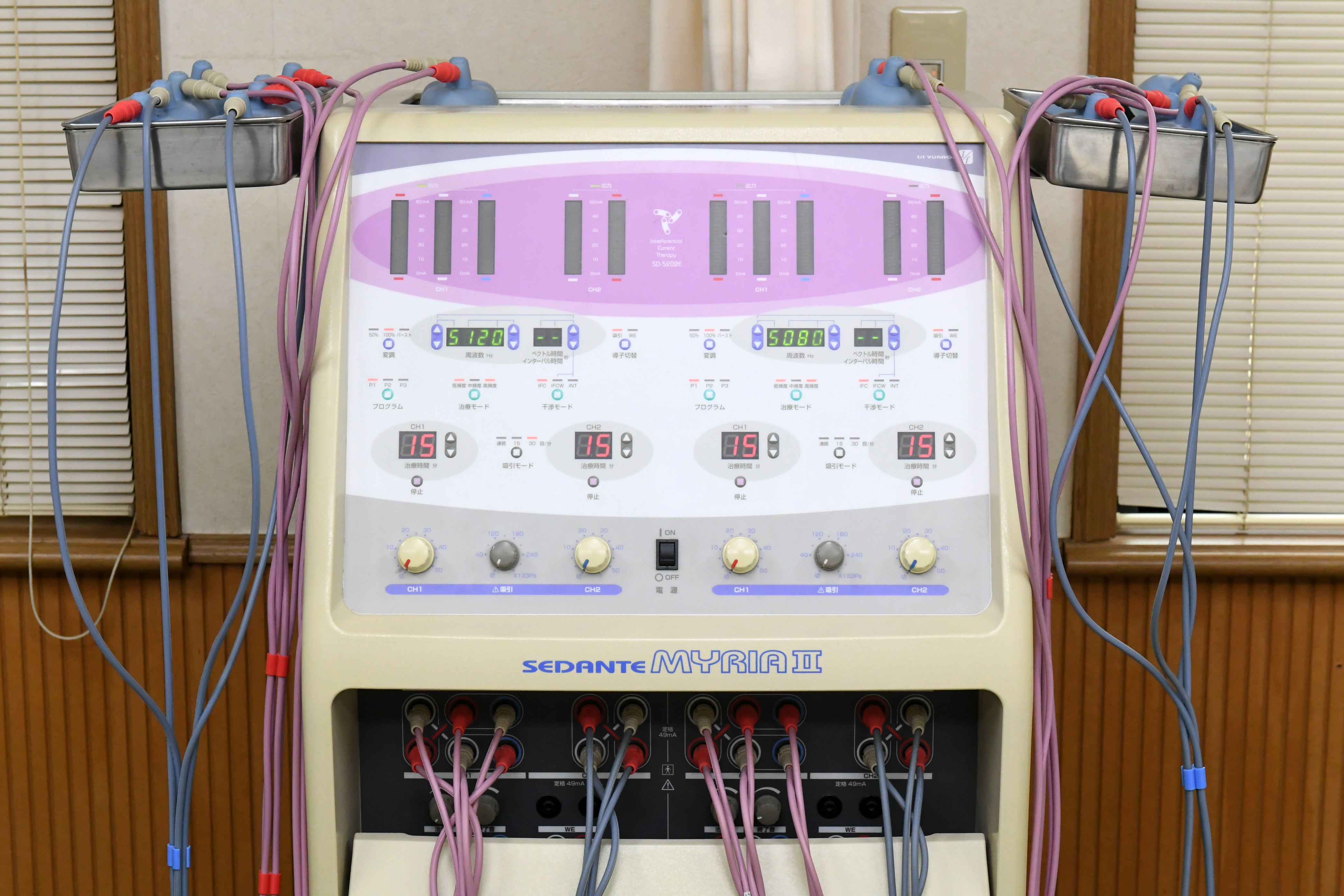 干渉波治療器 SD-5202E